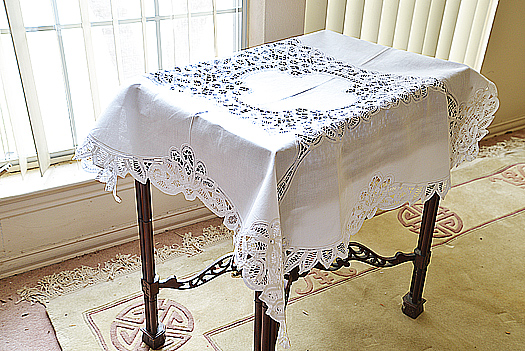 Old Fashions Battenburg Lace Square tablelcoth. 36". White color - Click Image to Close